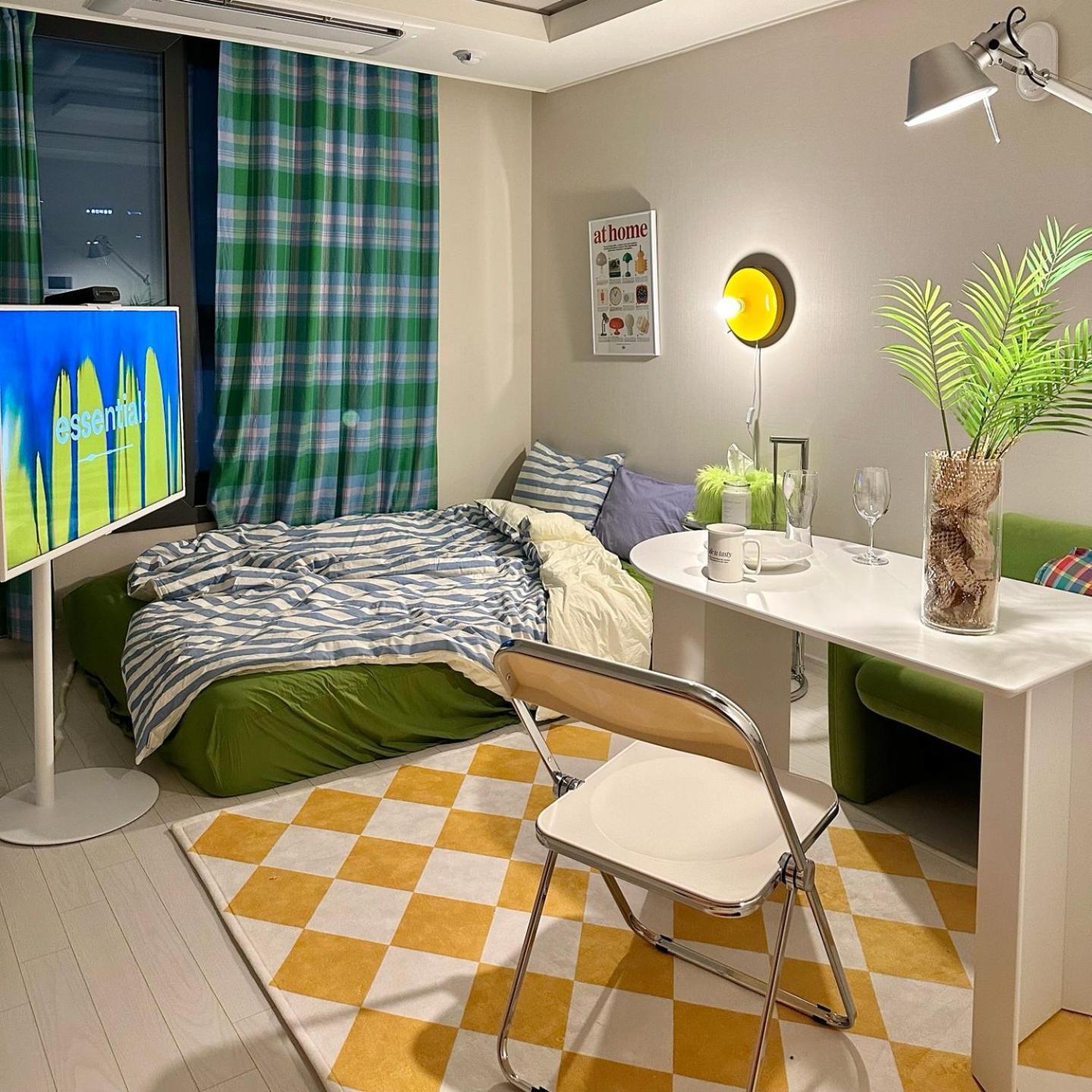 Dongseongro Meomoom Apartment Daegu Phòng bức ảnh
