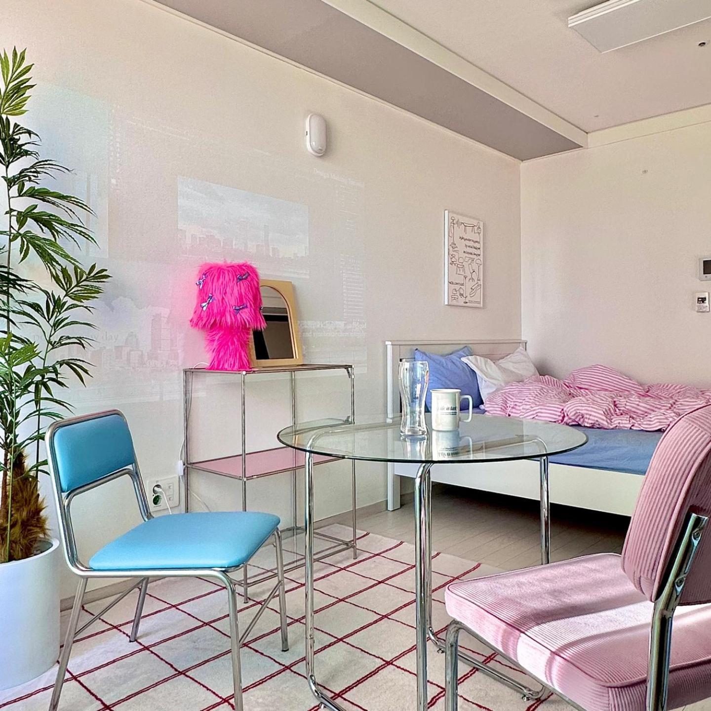 Dongseongro Meomoom Apartment Daegu Phòng bức ảnh