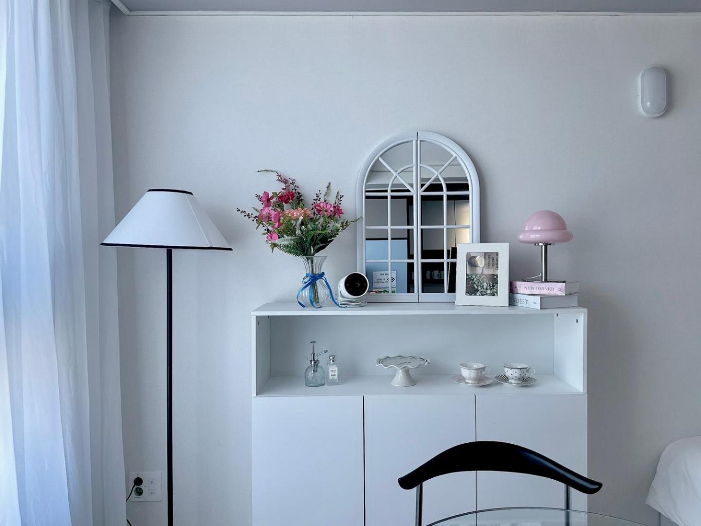 Dongseongro Meomoom Apartment Daegu Phòng bức ảnh