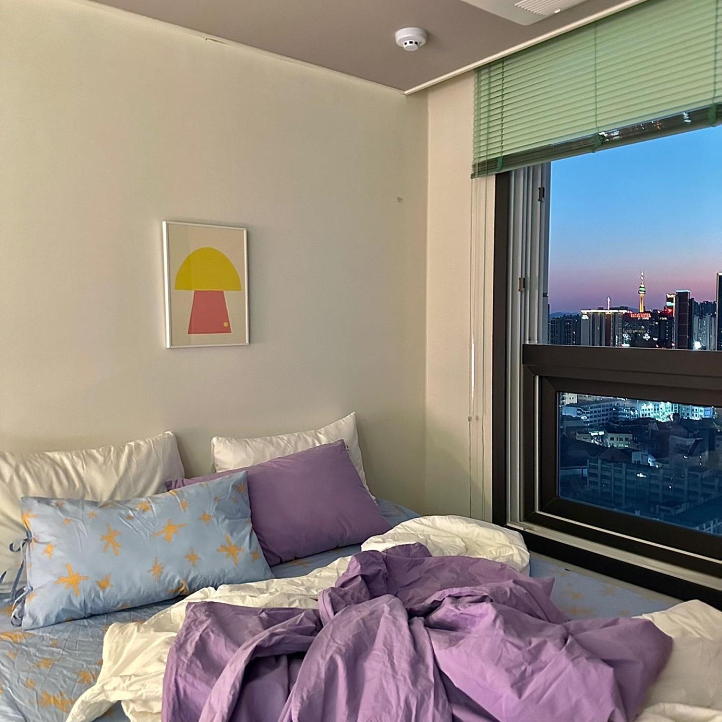 Dongseongro Meomoom Apartment Daegu Phòng bức ảnh