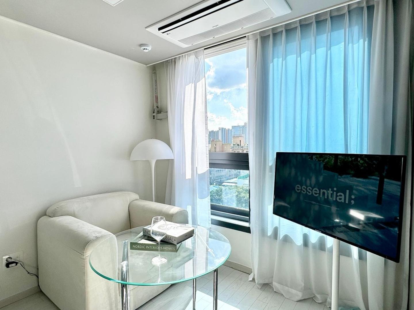 Dongseongro Meomoom Apartment Daegu Phòng bức ảnh