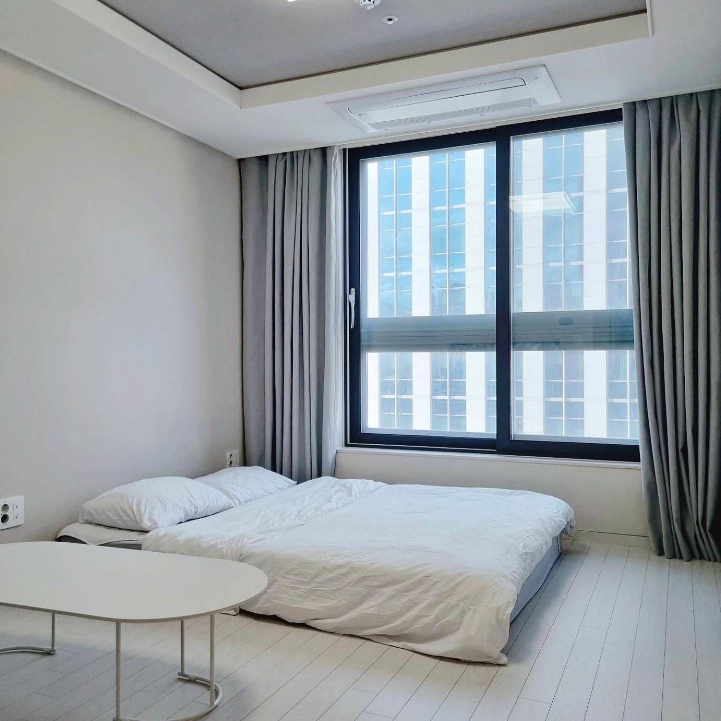 Dongseongro Meomoom Apartment Daegu Phòng bức ảnh