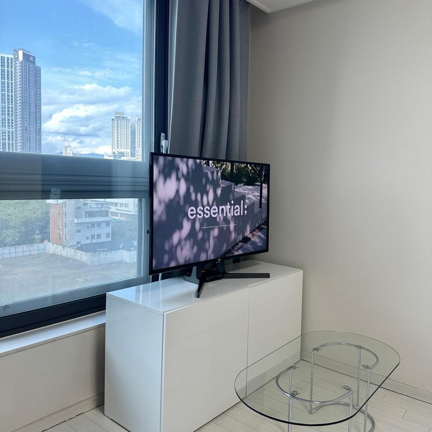 Dongseongro Meomoom Apartment Daegu Phòng bức ảnh